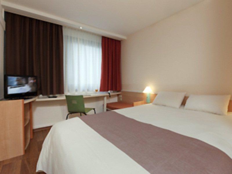 Ibis Nuernberg City Am Plaerrer Nuremberga Exterior foto